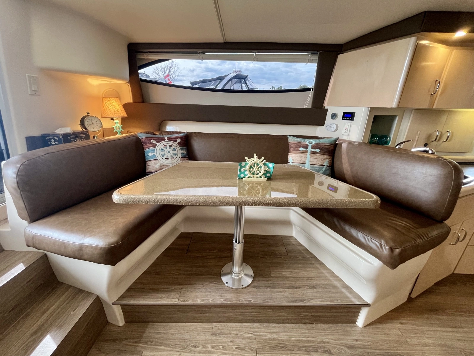 1999 Carver 350 Mariner 35