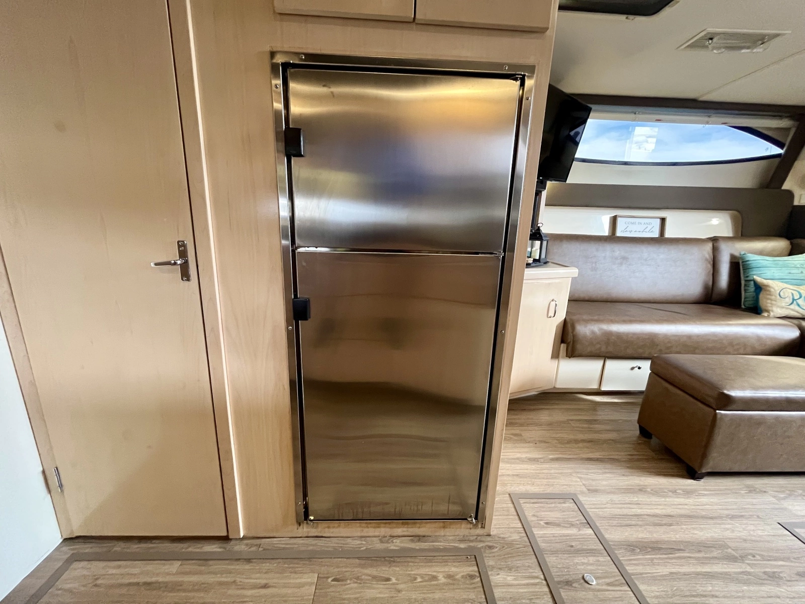 1999 Carver 350 Mariner 35