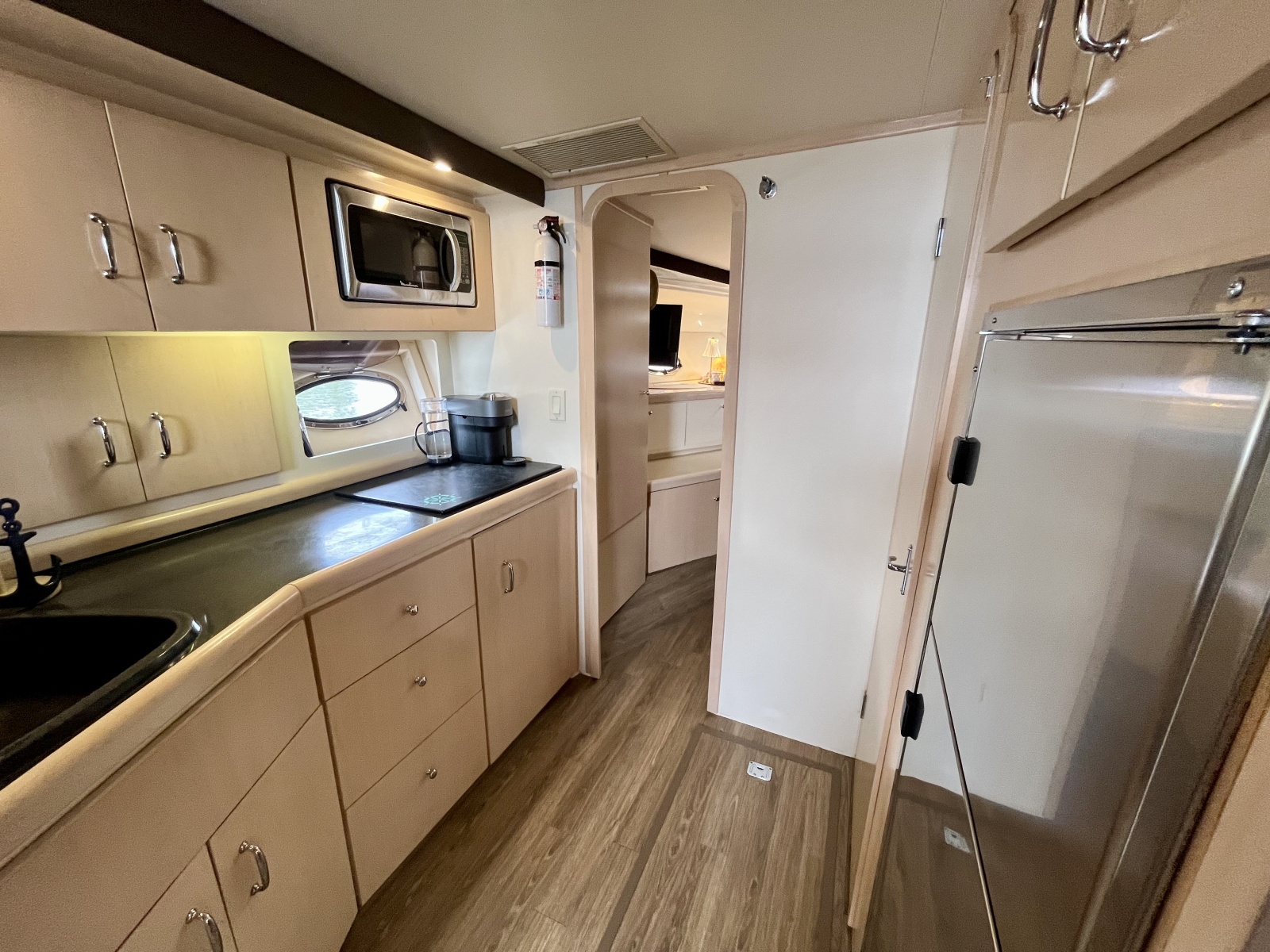1999 Carver 350 Mariner 35
