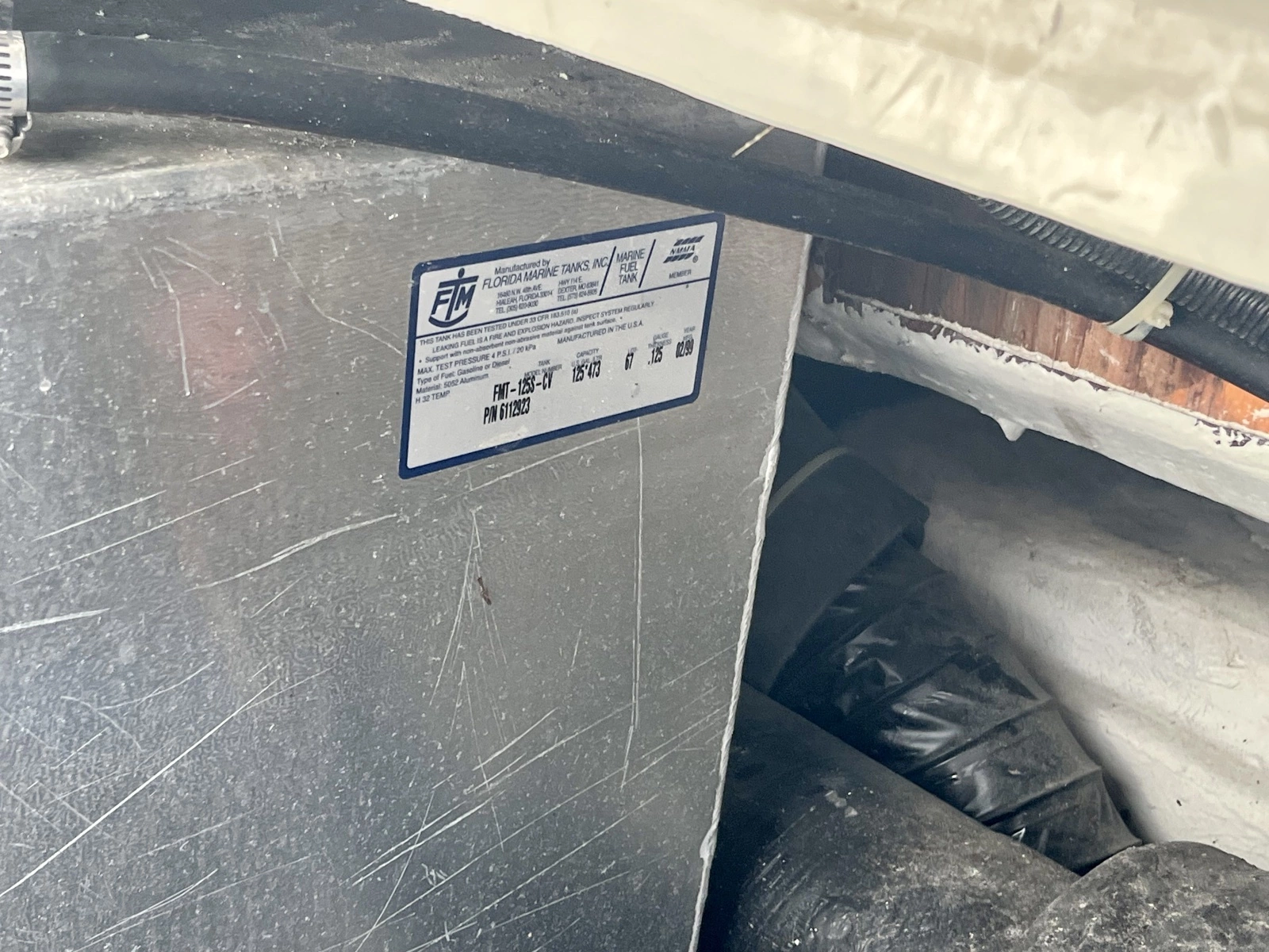 1999 Carver 350 Mariner 35