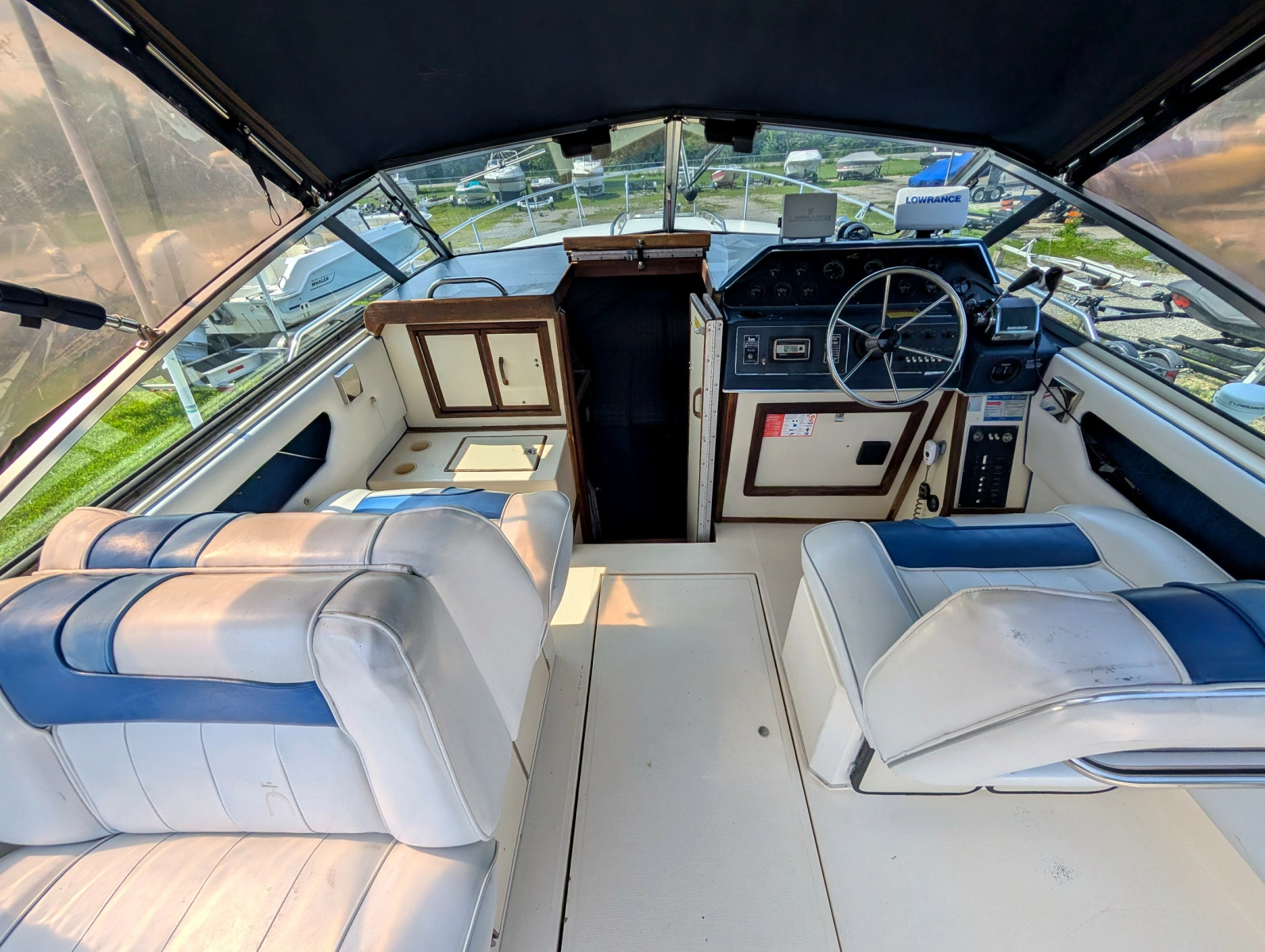 1987 Sea Ray 270 Amberjack