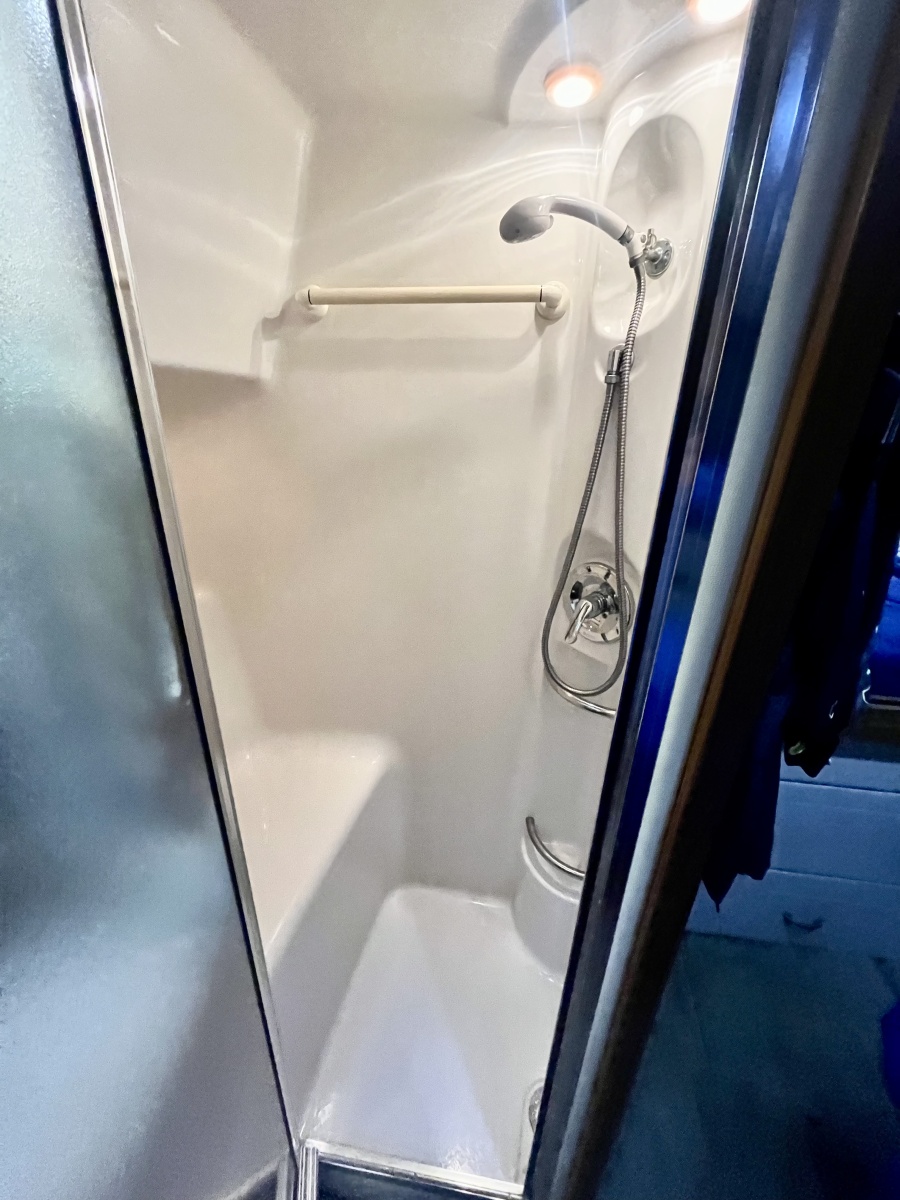 1995 Striper 3587