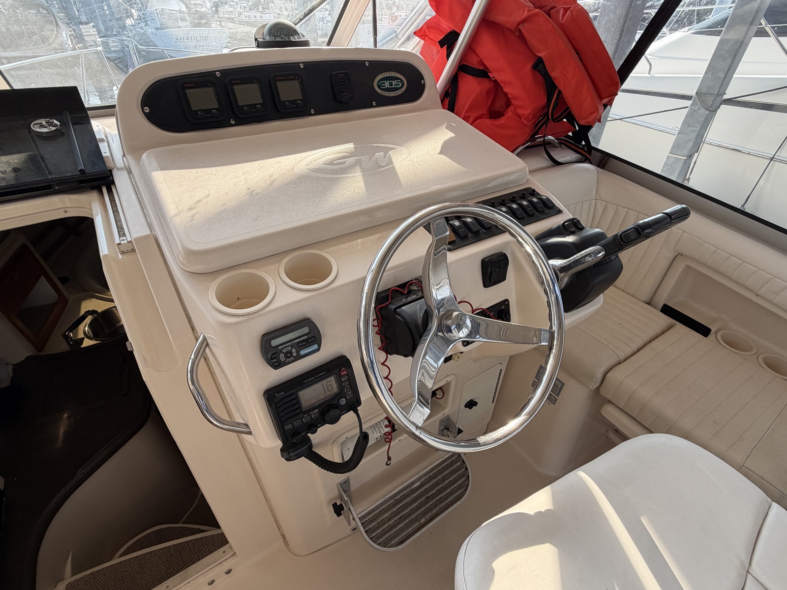 2007 Grady-White Express 305