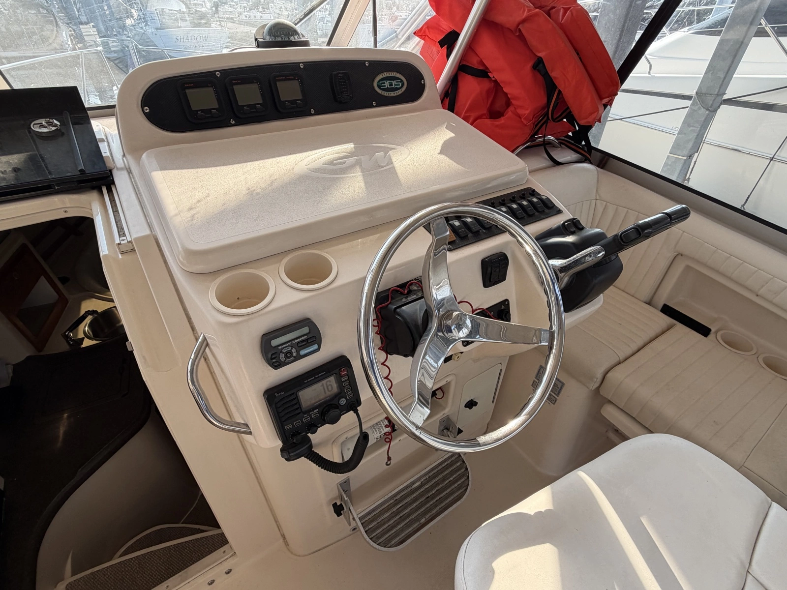 2007 Grady-White Express 305
