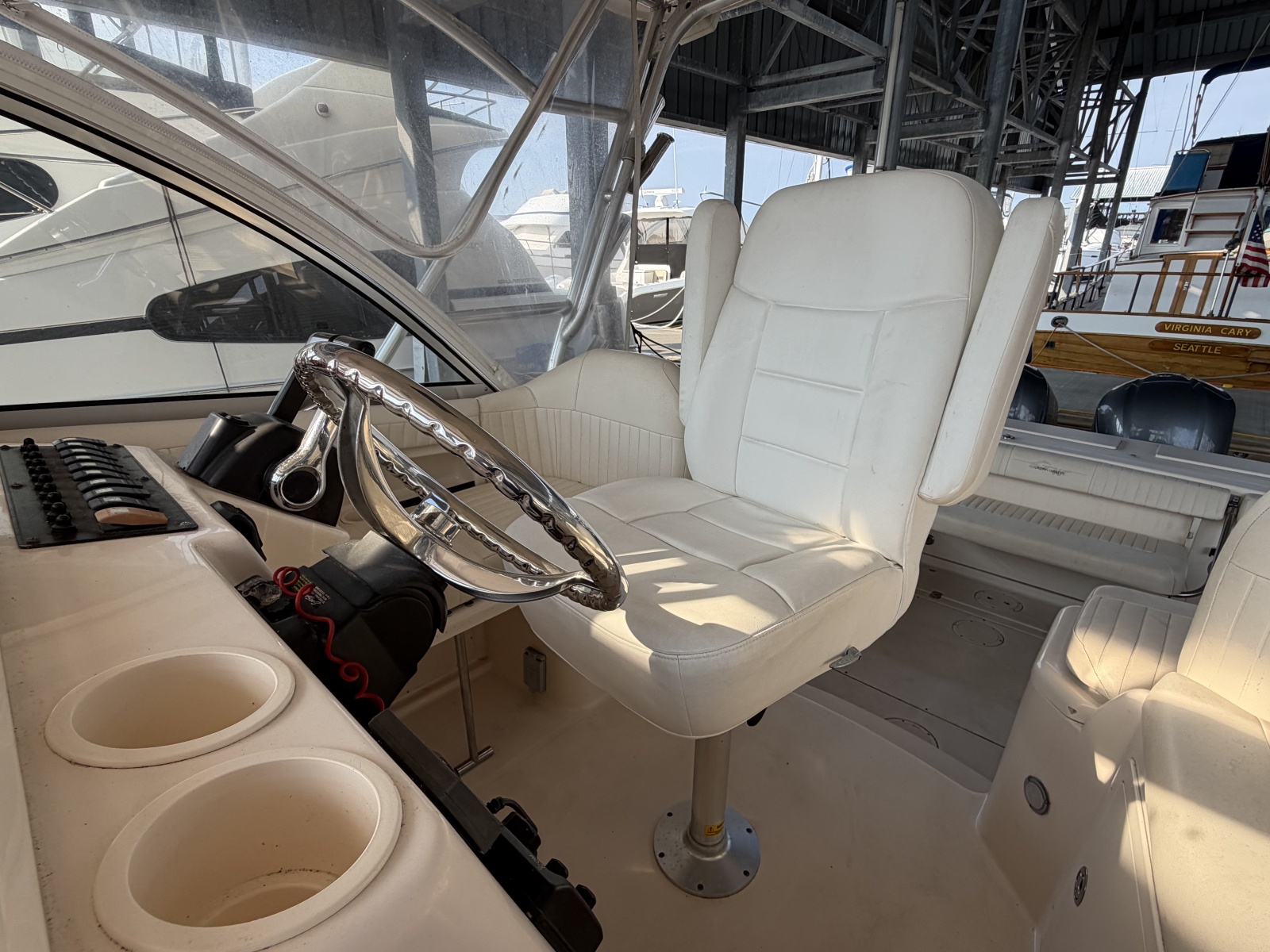 2007 Grady-White Express 305