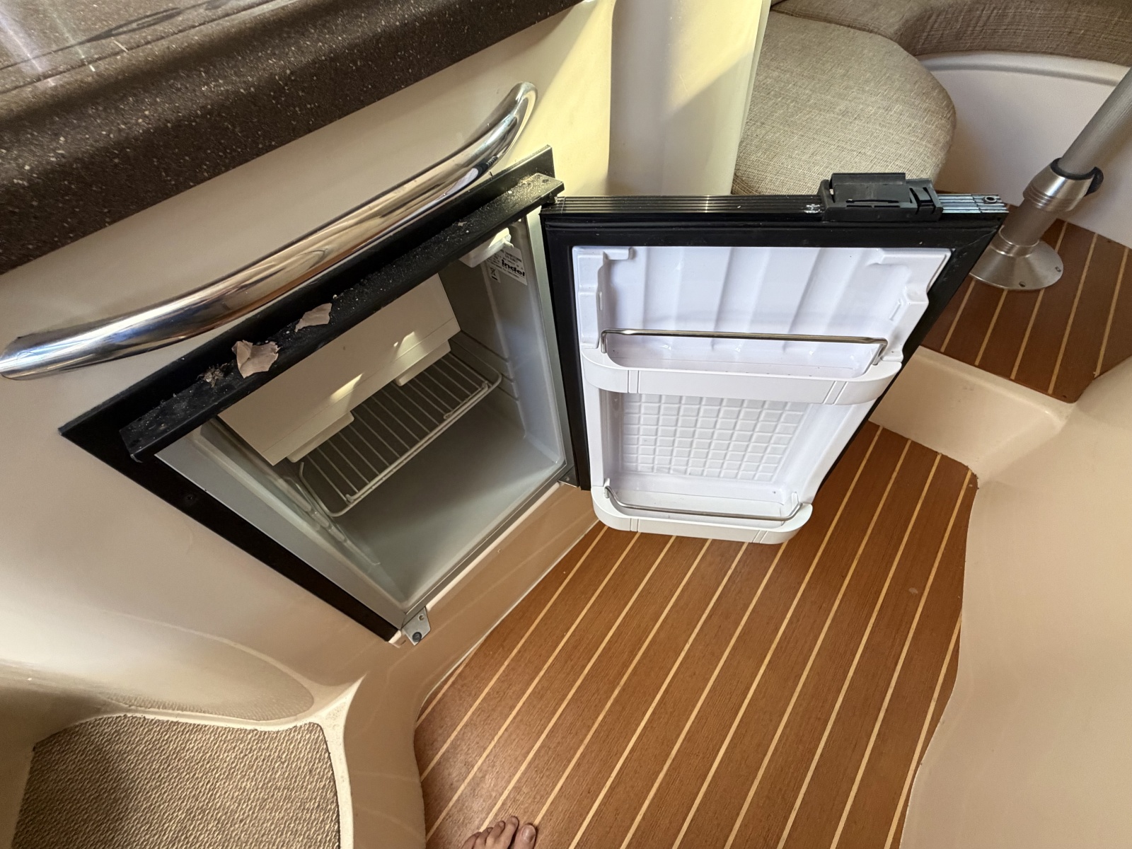 2007 Grady-White Express 305