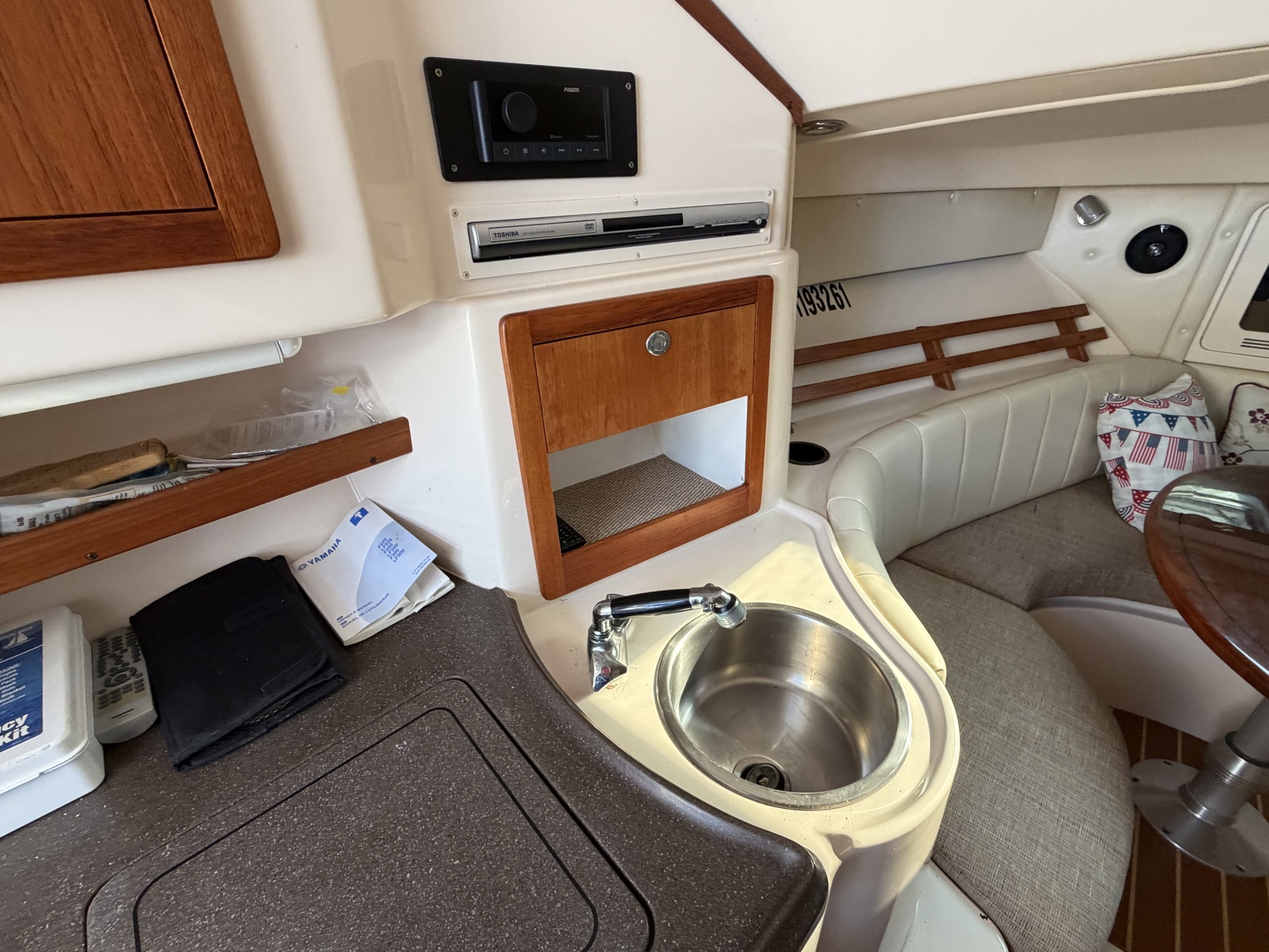2007 Grady-White Express 305