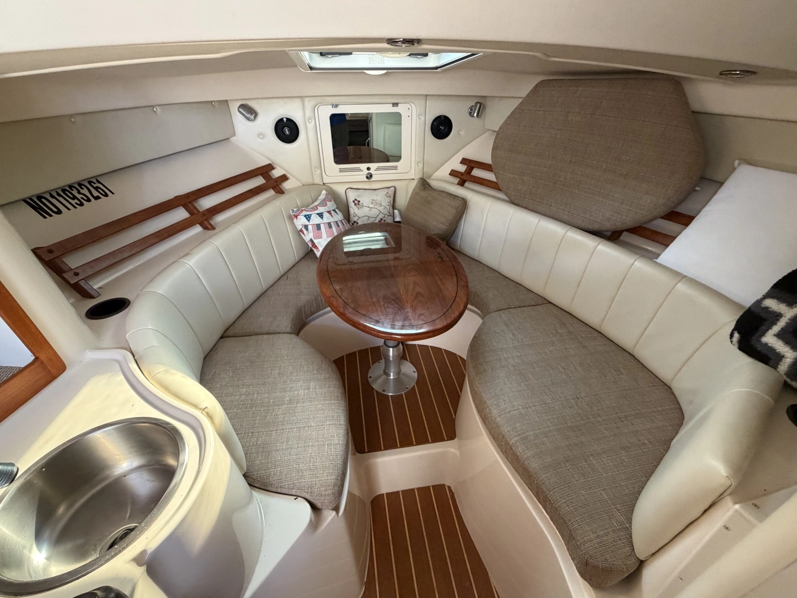 2007 Grady-White Express 305