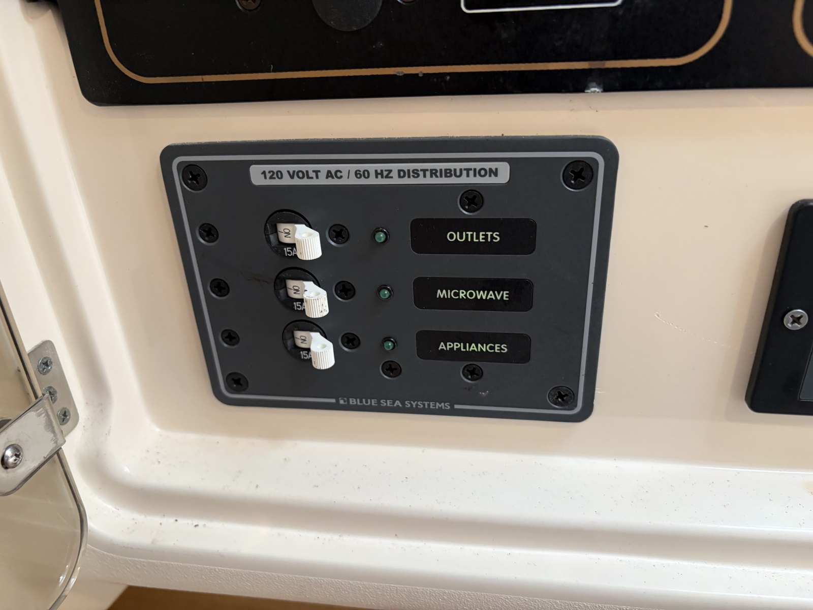 2007 Grady-White Express 305