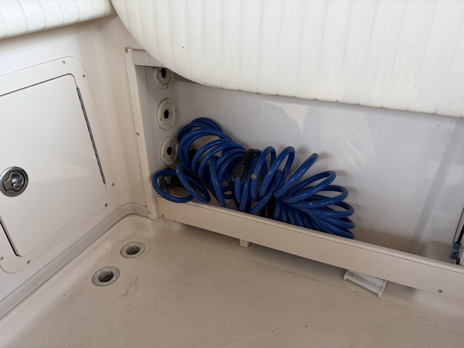 2007 Grady-White Express 305