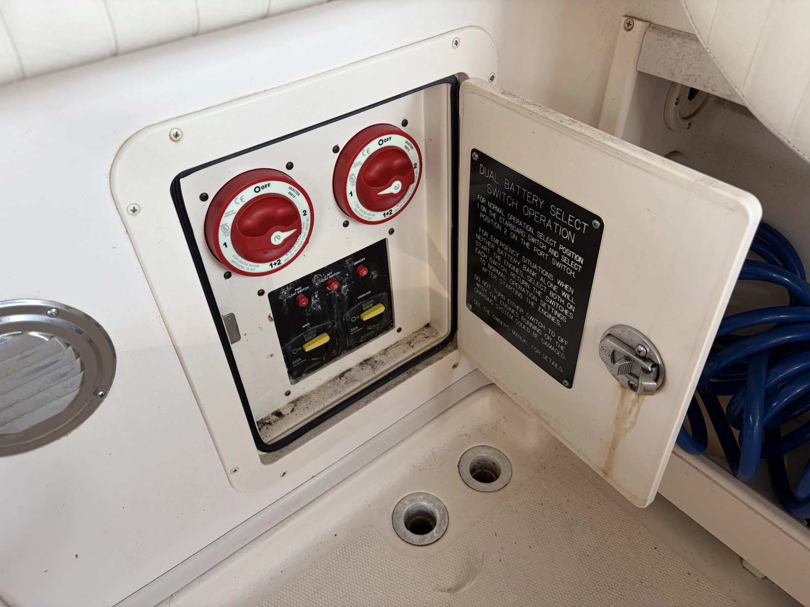 2007 Grady-White Express 305