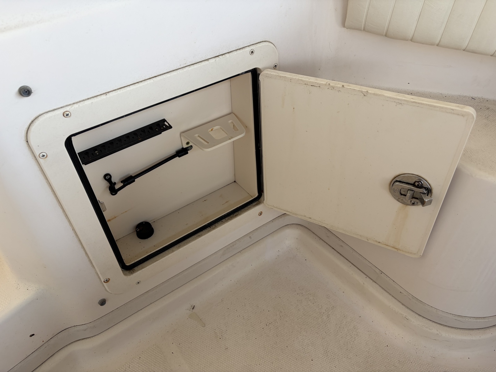 2007 Grady-White Express 305