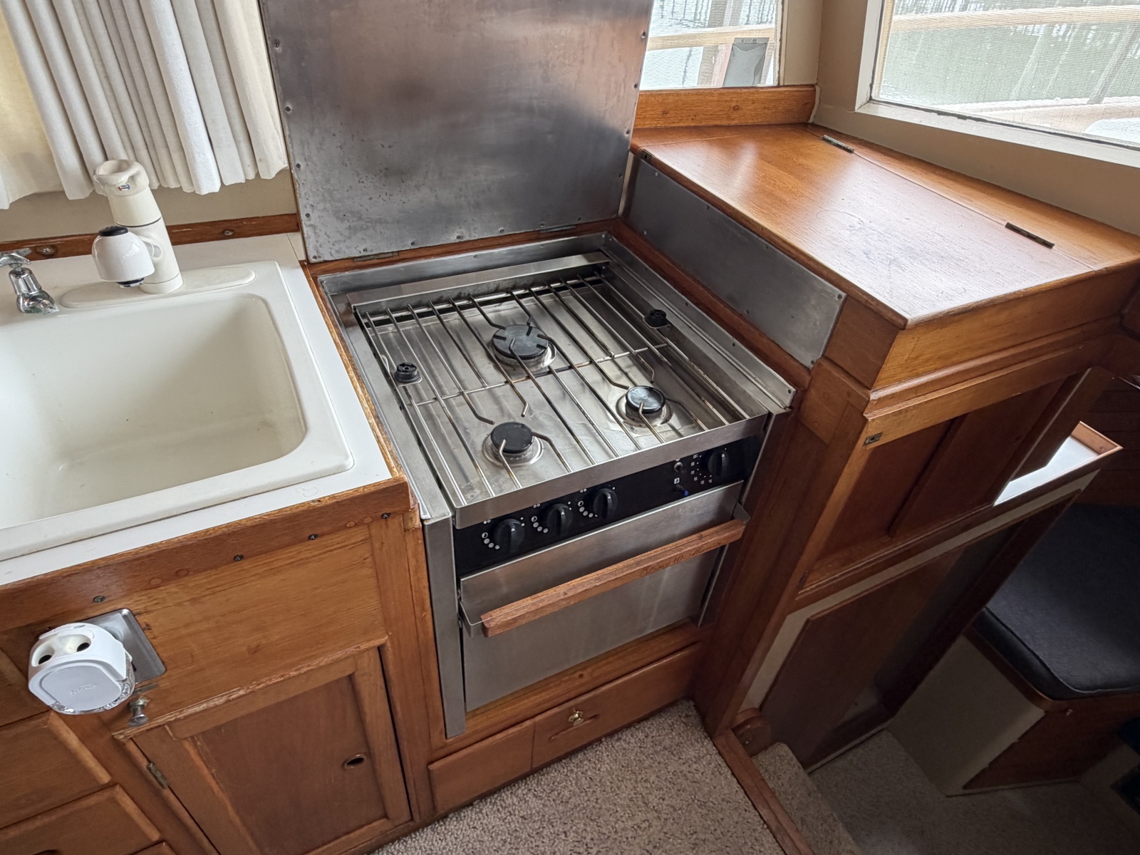 1969 Grand Banks 42 Classic
