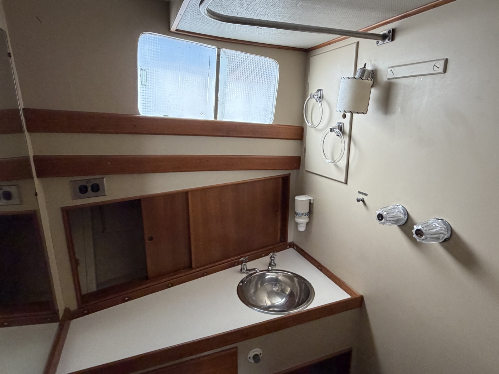 1969 Grand Banks 42 Classic