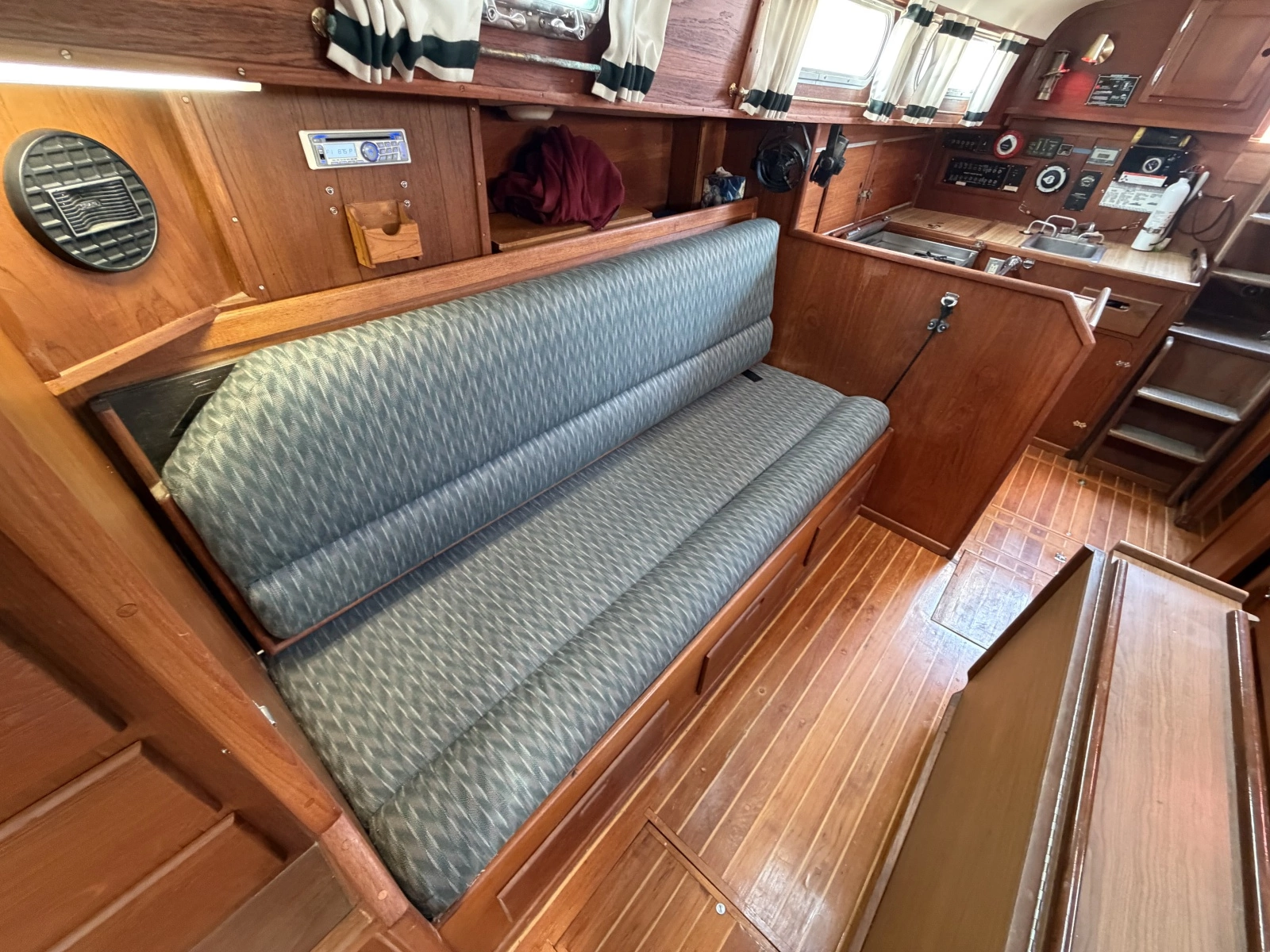 1977 Allied Mistress MKIII