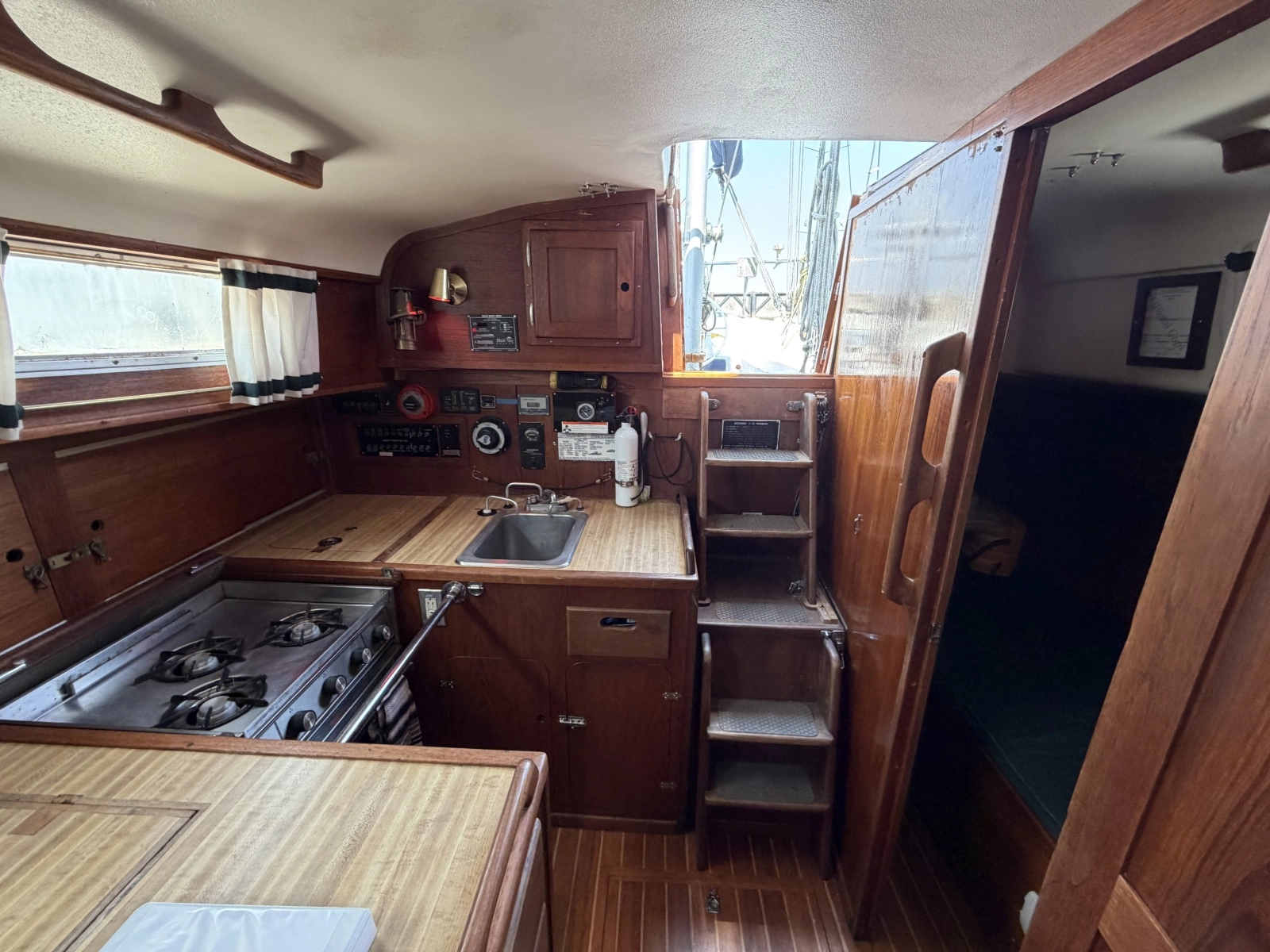 1977 Allied Mistress MKIII