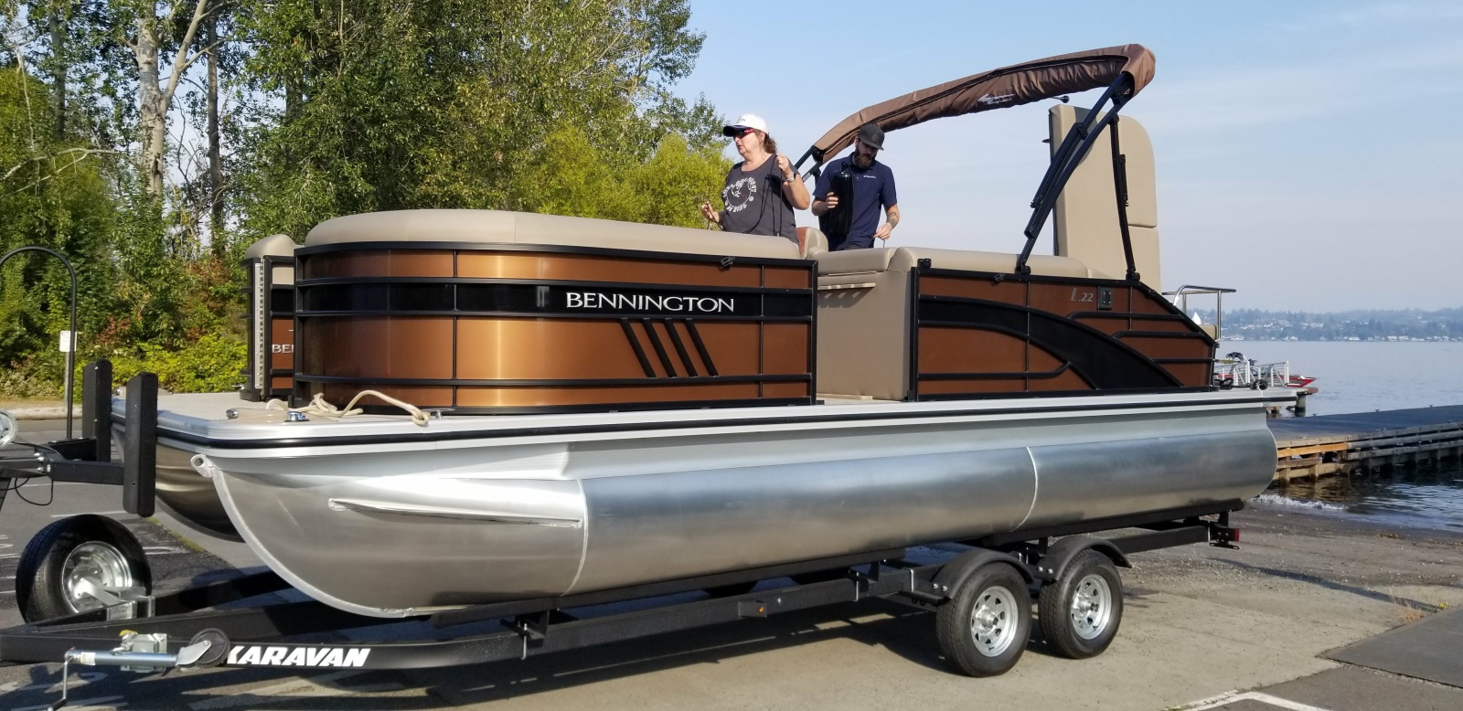 2023 Bennington 22 LSB