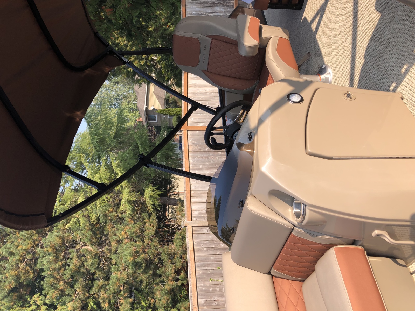 2023 Bennington 22 LSB