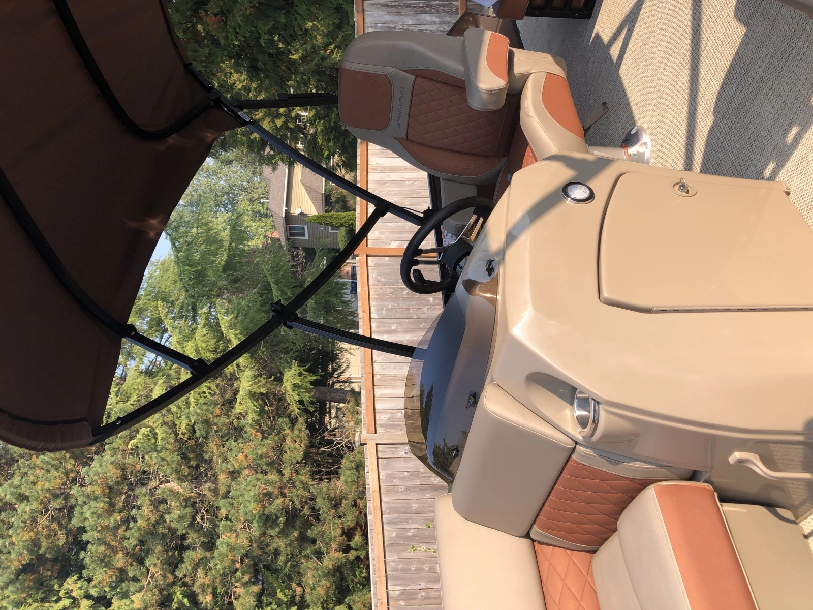 2023 Bennington 22 LSB