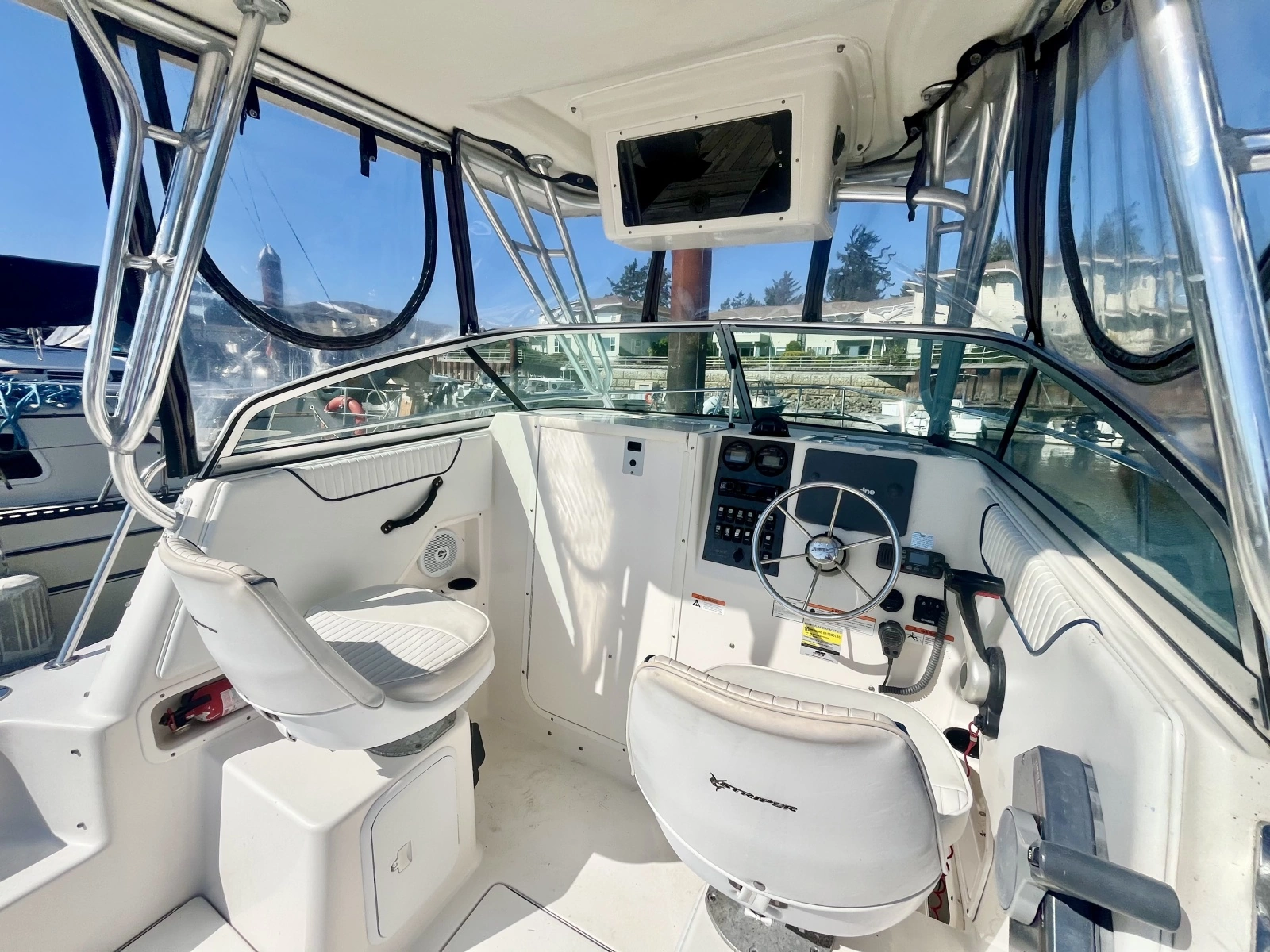 2007 Seaswirl Striper 2301