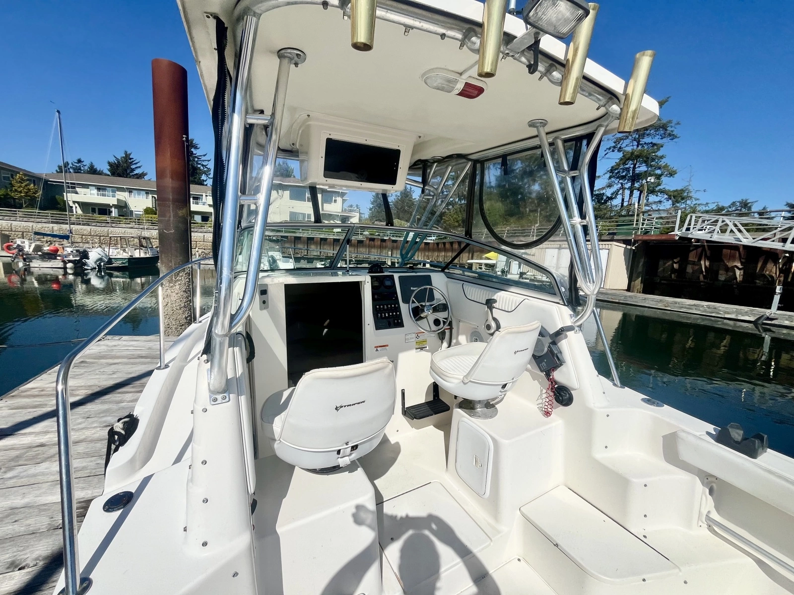 2007 Seaswirl Striper 2301