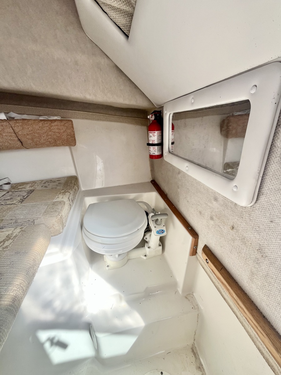 2007 Seaswirl Striper 2301