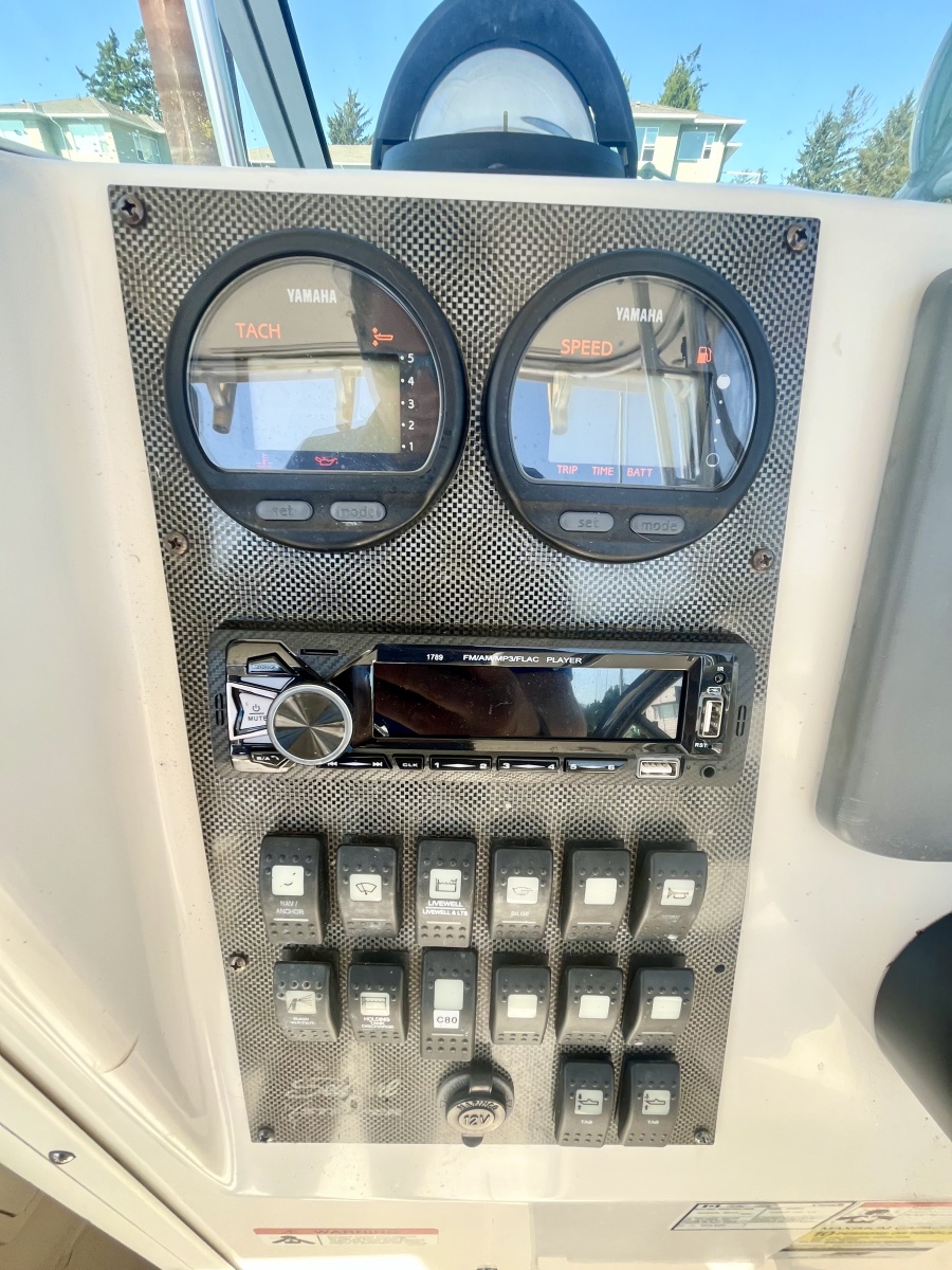 2007 Seaswirl Striper 2301