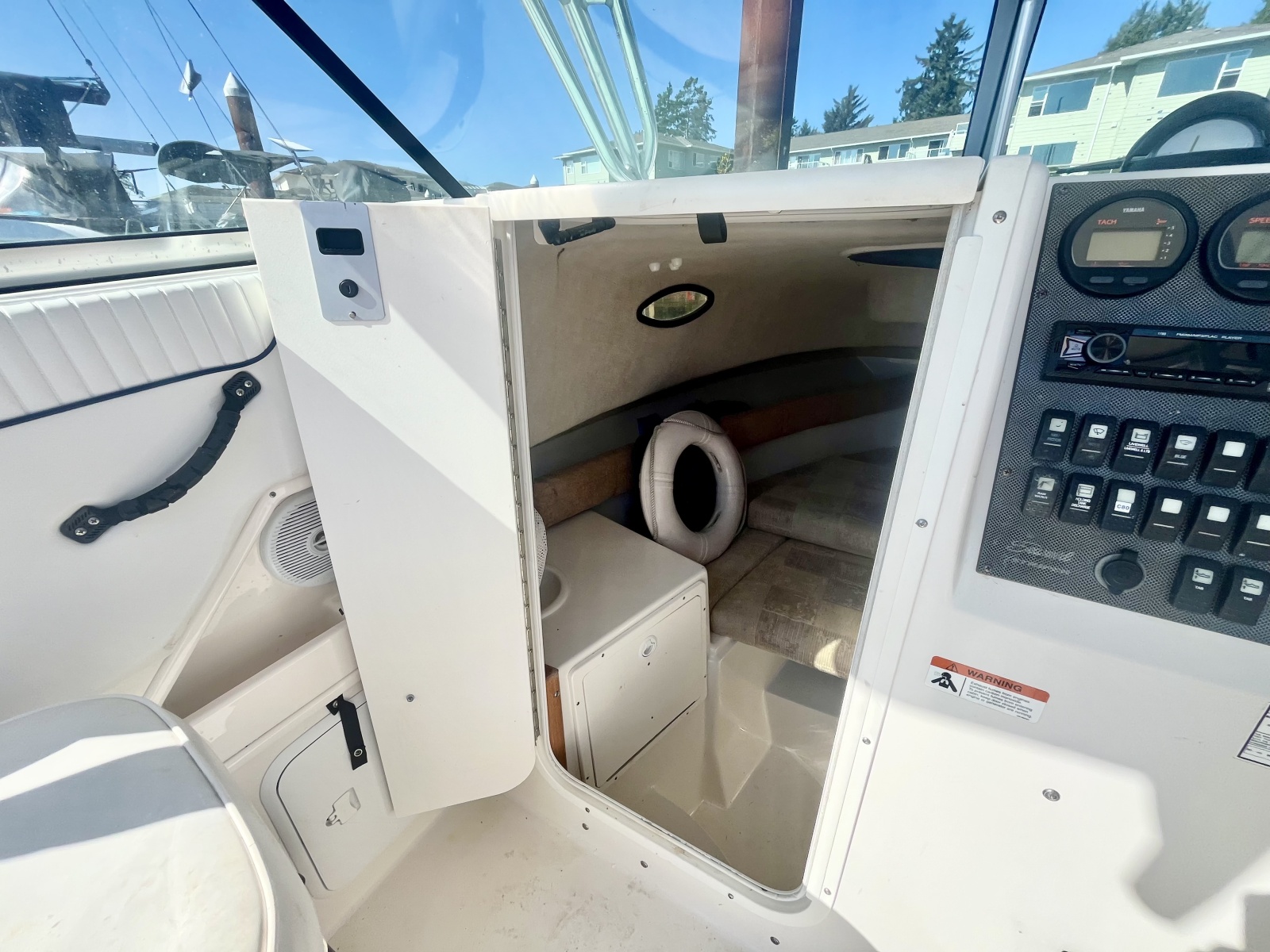 2007 Seaswirl Striper 2301