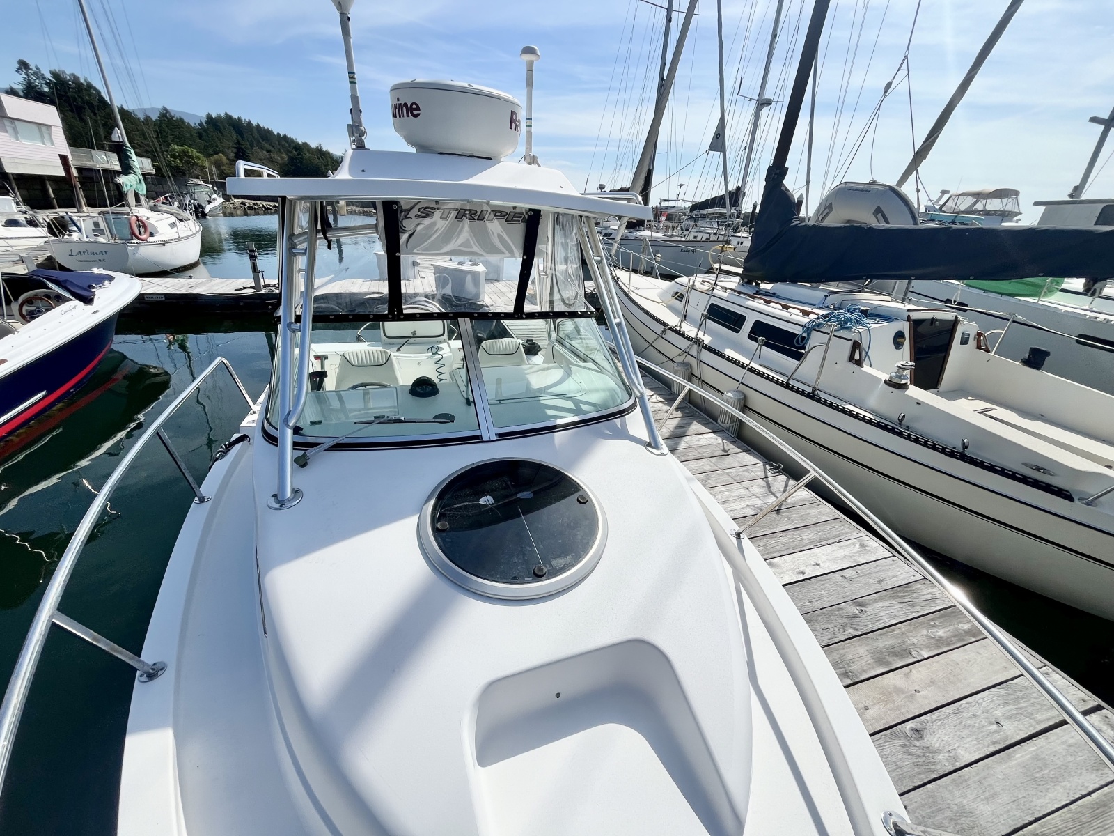 2007 Seaswirl Striper 2301
