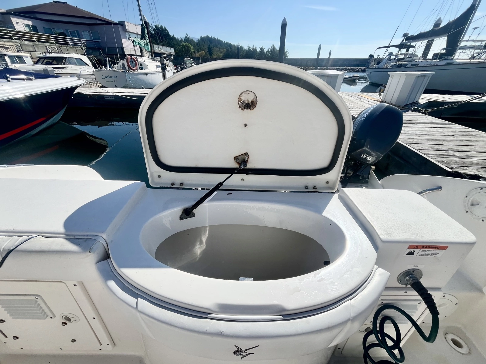 2007 Seaswirl Striper 2301