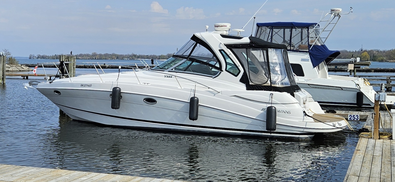 2011 Four Winns V355