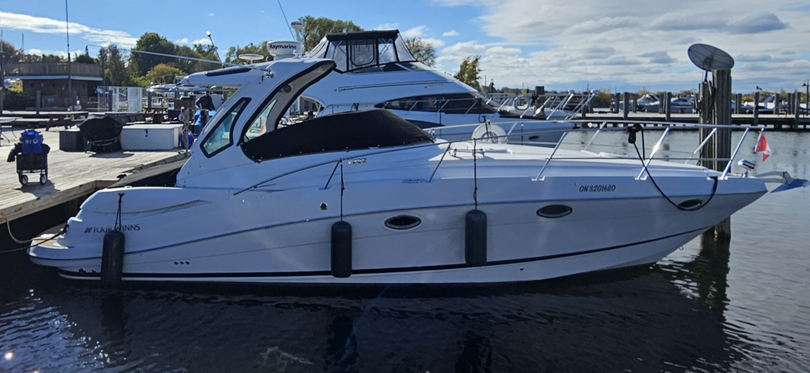 2011 Four Winns V355