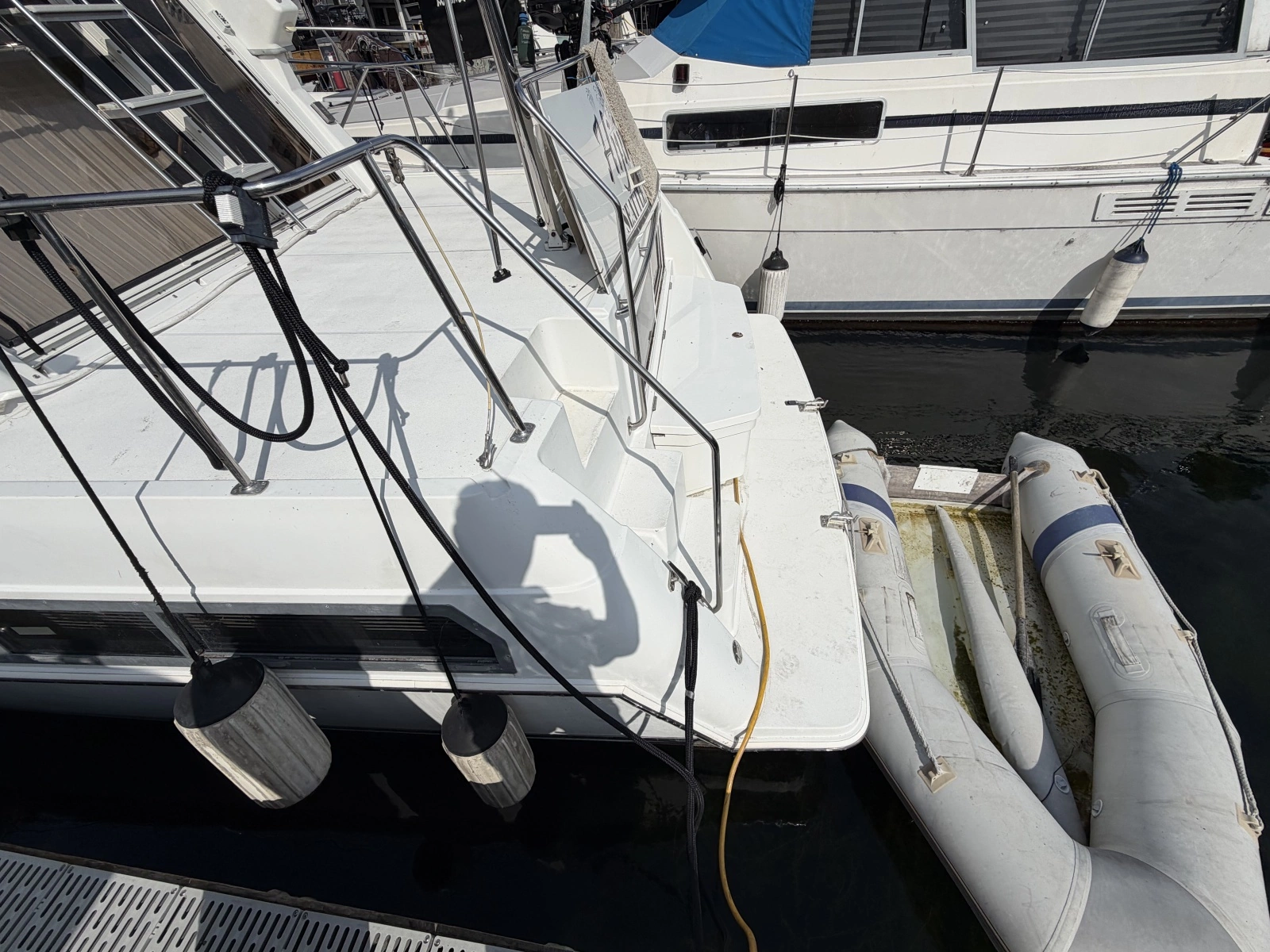1996 Carver 325 Aft Cabin Motor Yacht