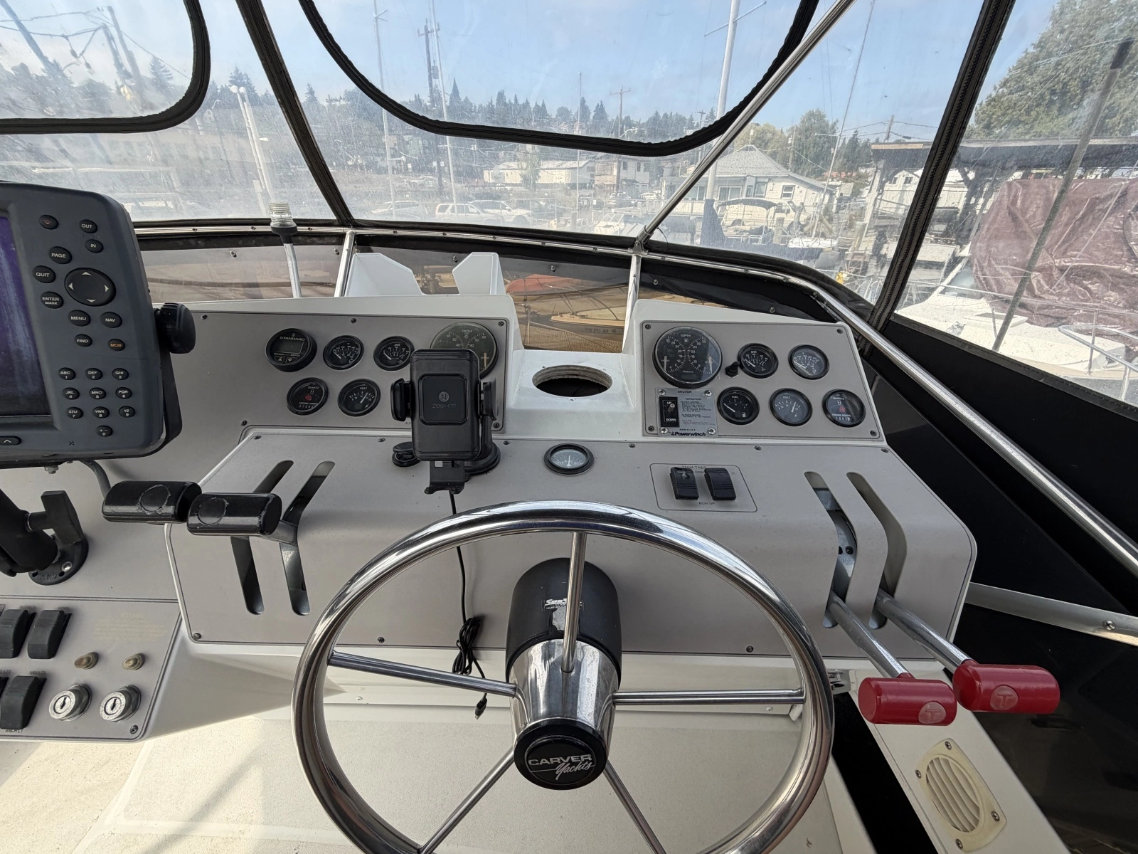1996 Carver 325 Aft Cabin Motor Yacht