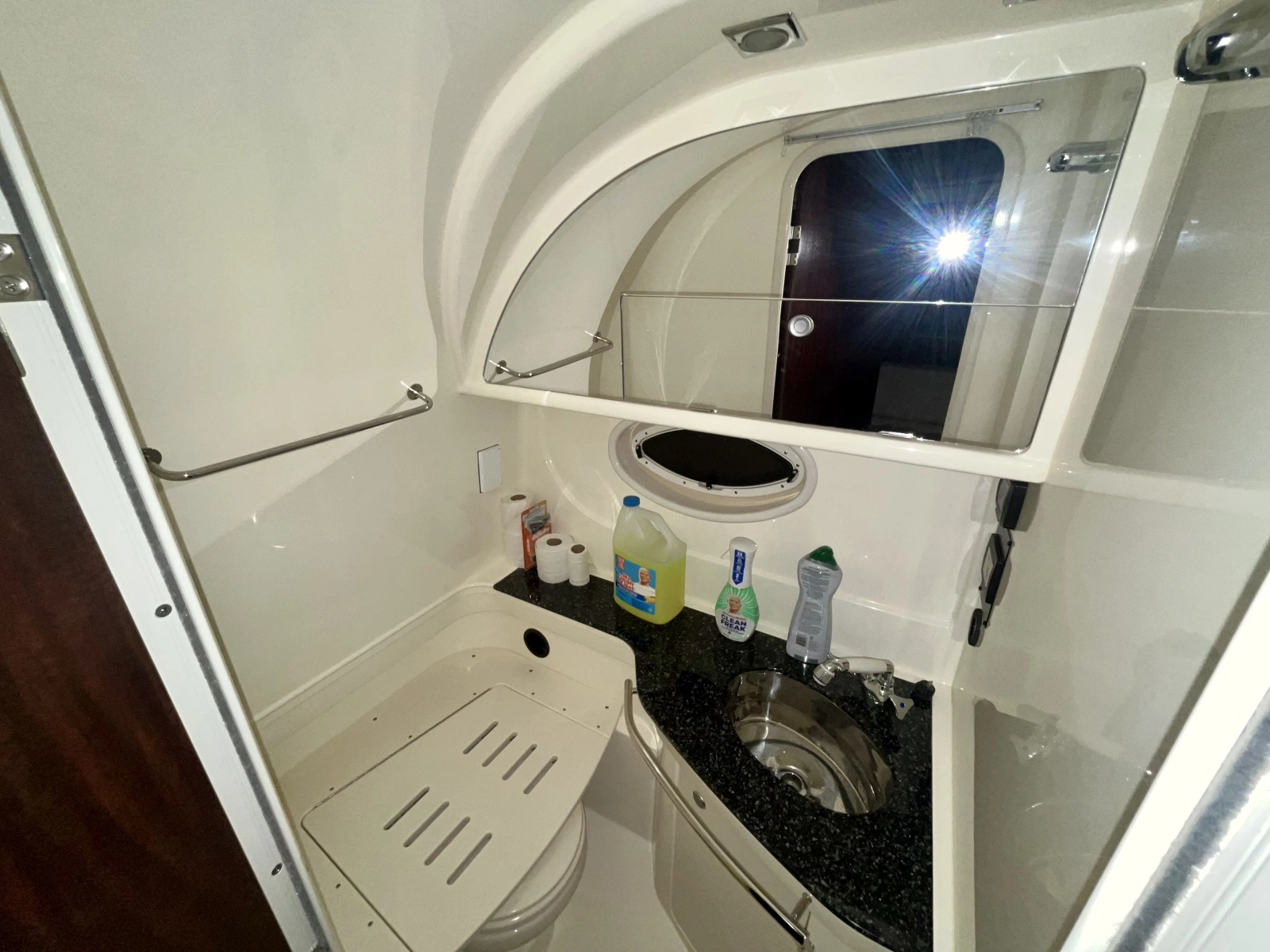 2012 Monterey 320 Sport Yacht 32
