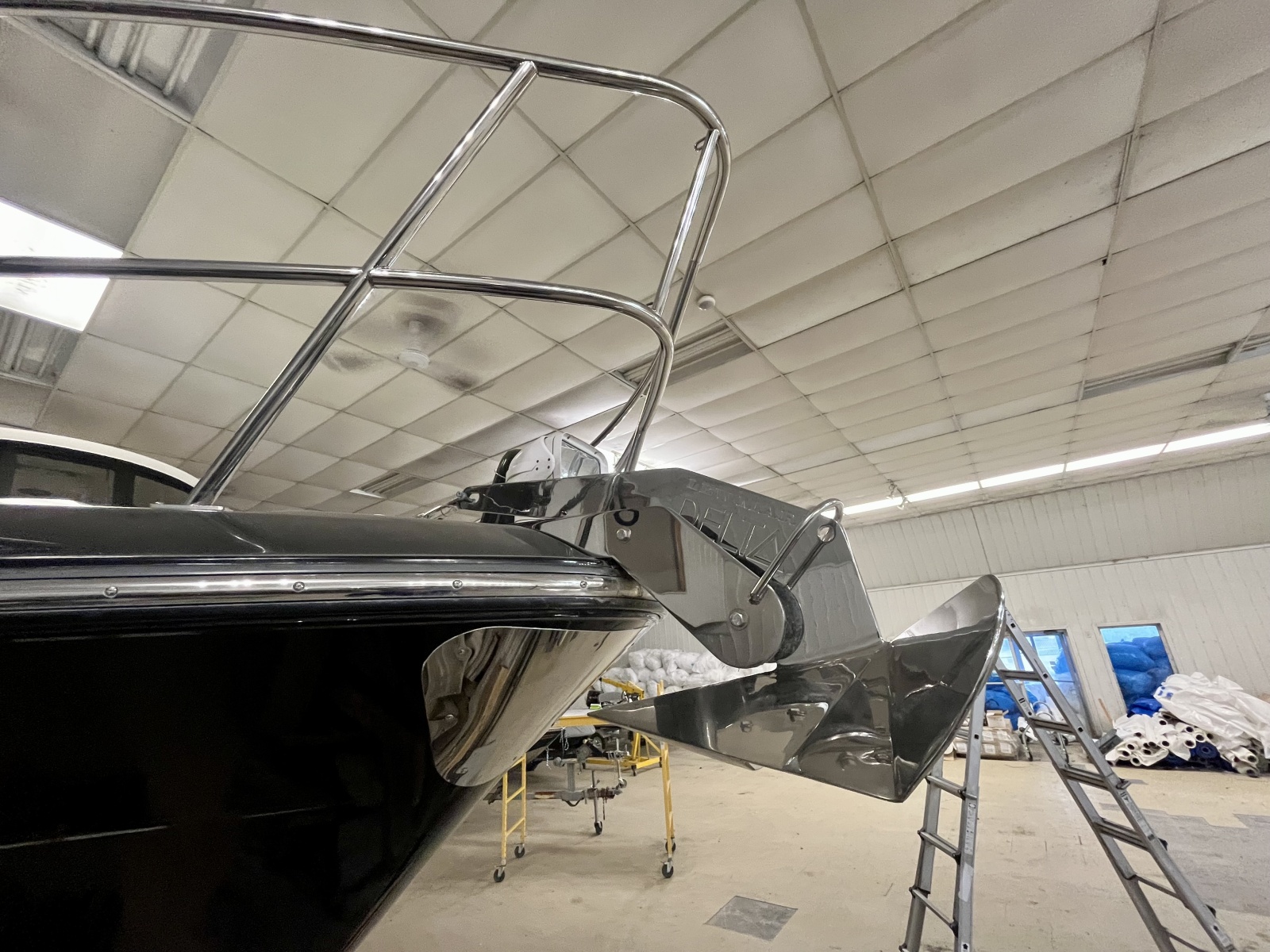 2012 Monterey 320 Sport Yacht 32