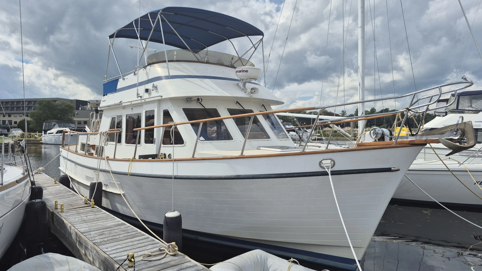 1985 Ocean Alexander  38 Double Cabin