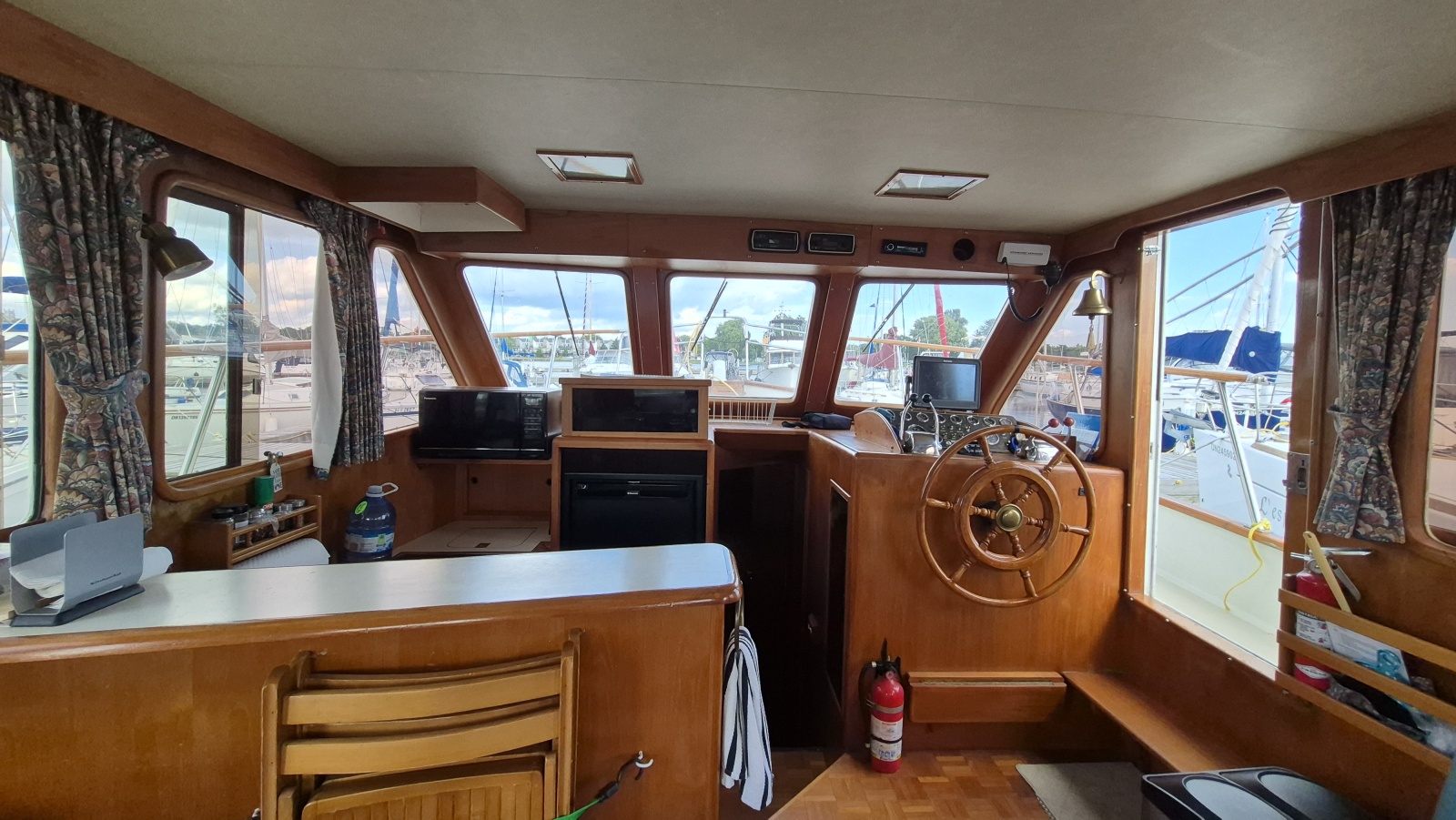 1985 Ocean Alexander  38 Double Cabin