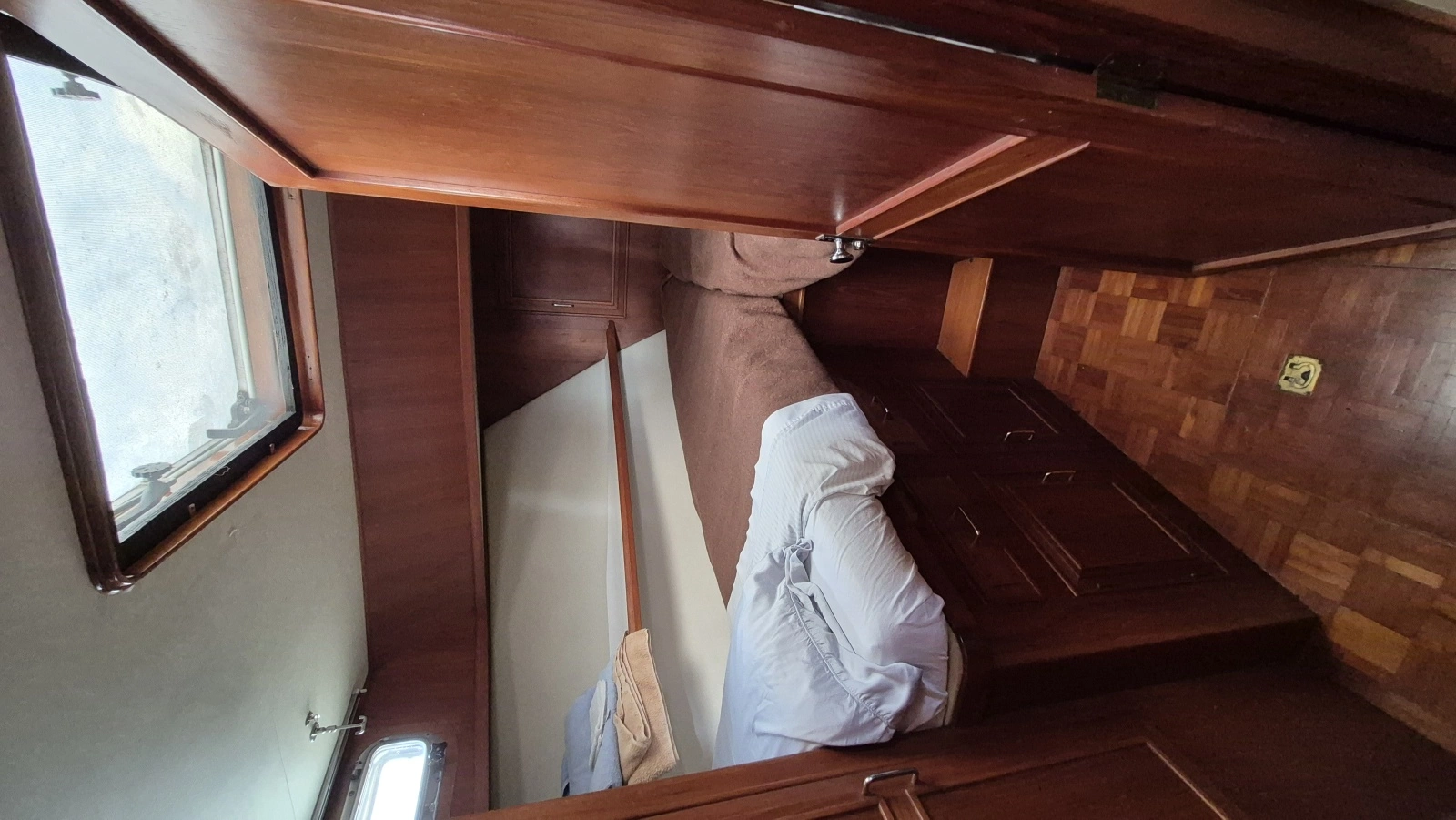 1985 Ocean Alexander  38 Double Cabin