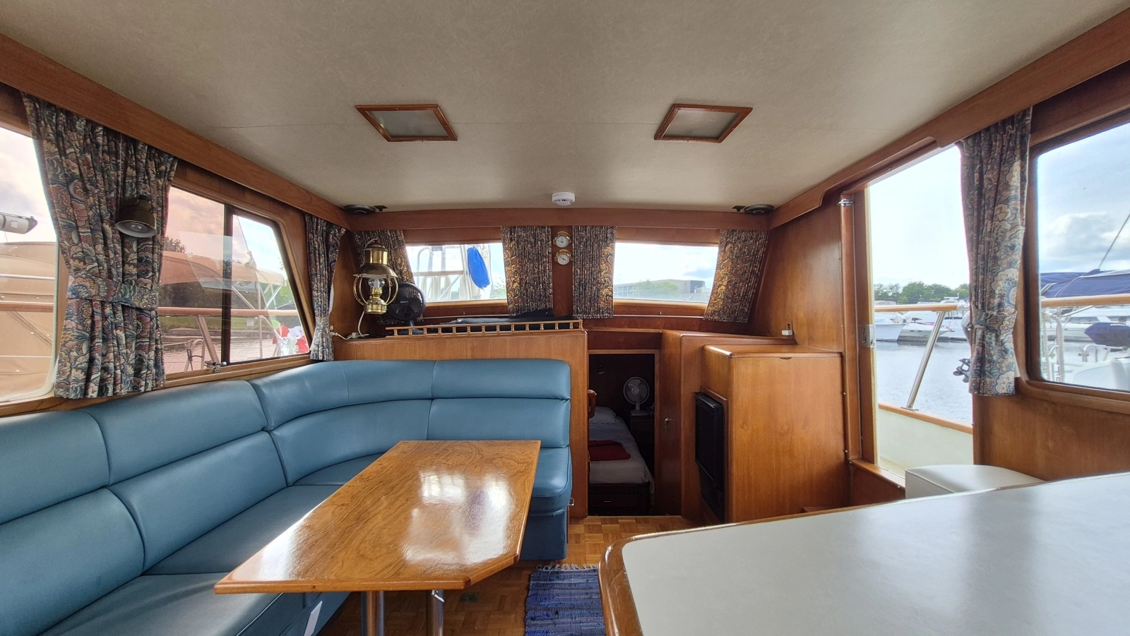 1985 Ocean Alexander  38 Double Cabin