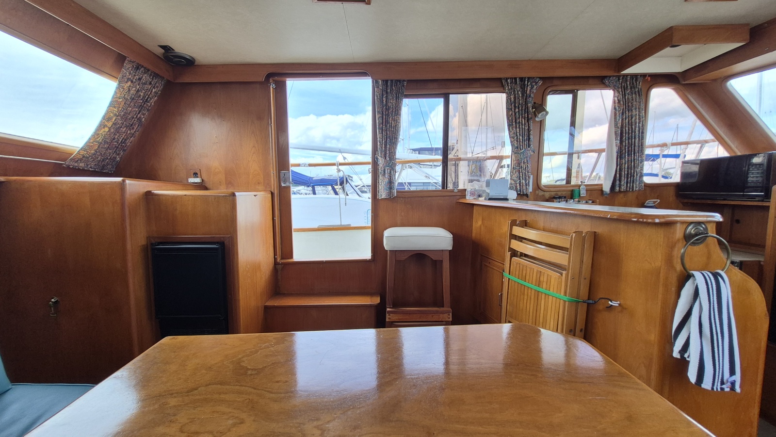 1985 Ocean Alexander  38 Double Cabin
