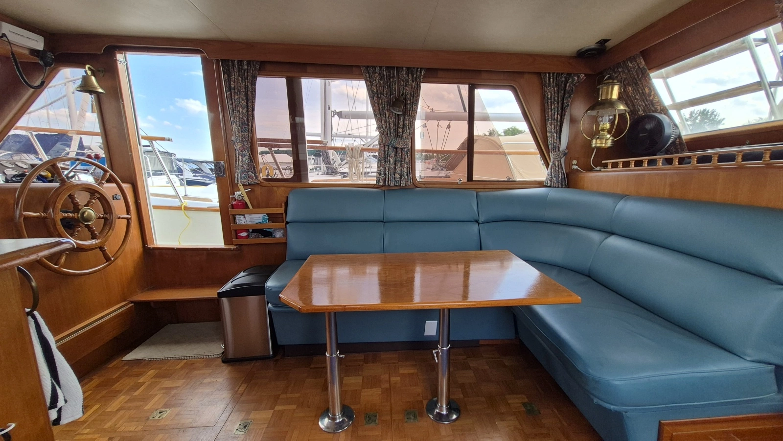 1985 Ocean Alexander  38 Double Cabin