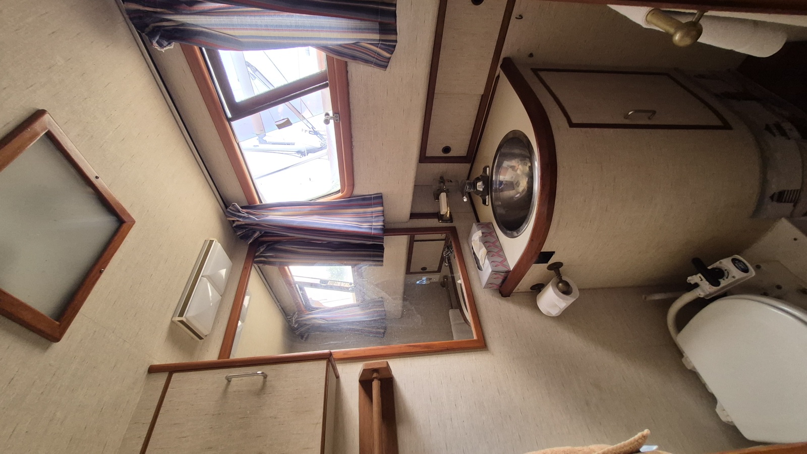 1985 Ocean Alexander  38 Double Cabin
