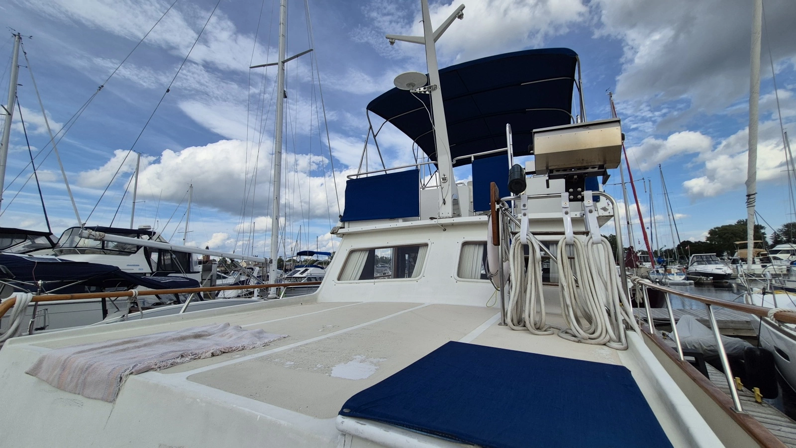 1985 Ocean Alexander  38 Double Cabin