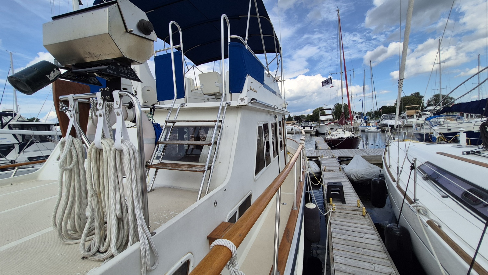 1985 Ocean Alexander  38 Double Cabin