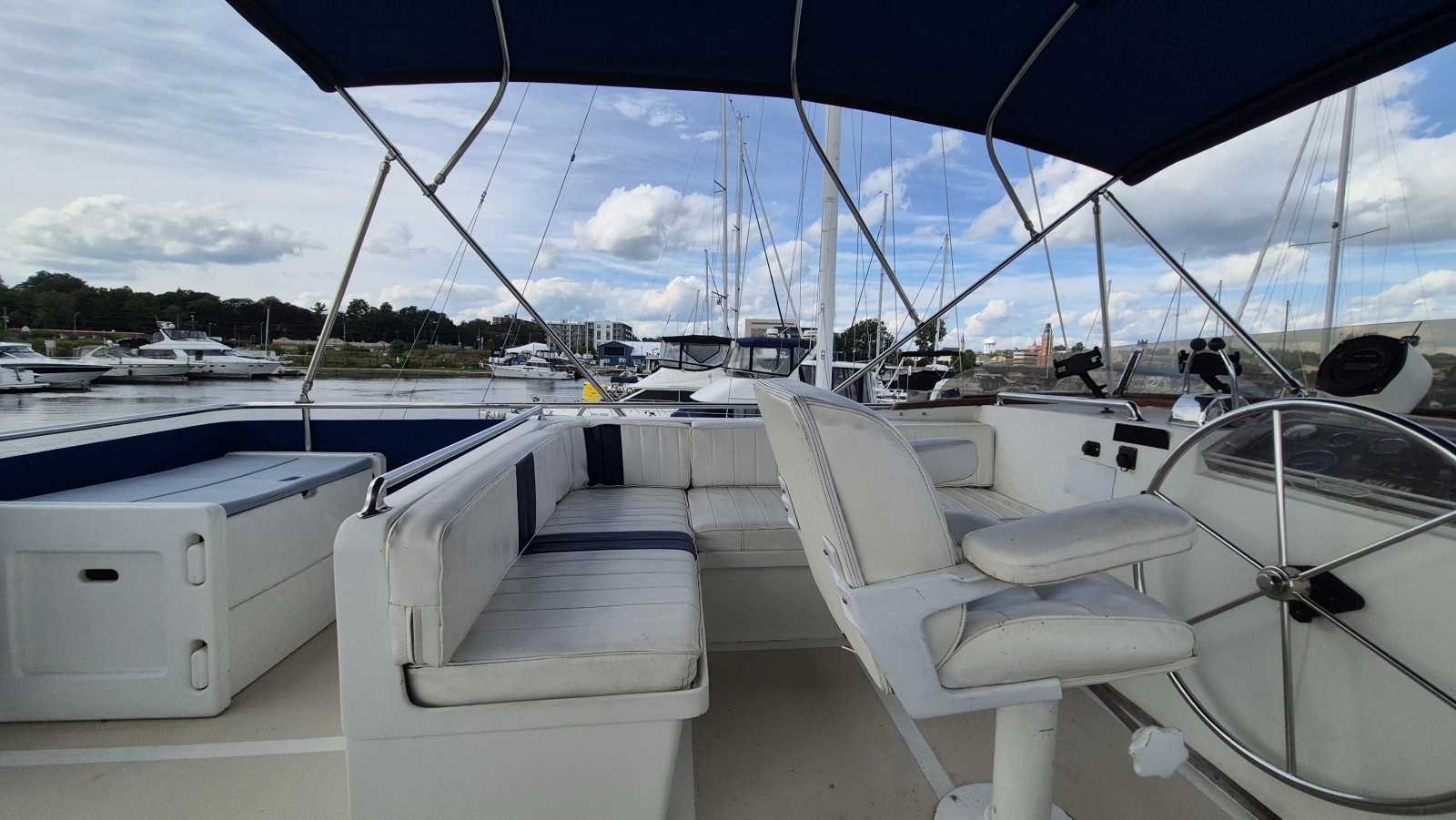 1985 Ocean Alexander  38 Double Cabin