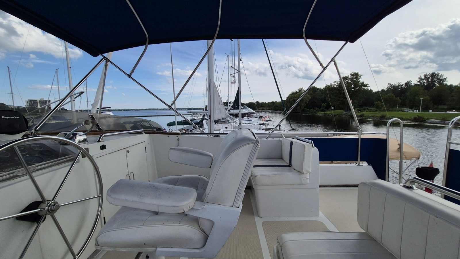 1985 Ocean Alexander  38 Double Cabin