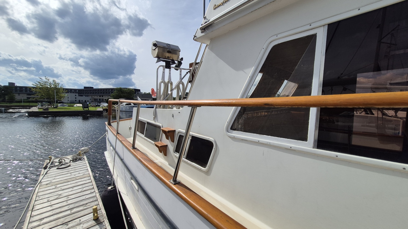 1985 Ocean Alexander  38 Double Cabin