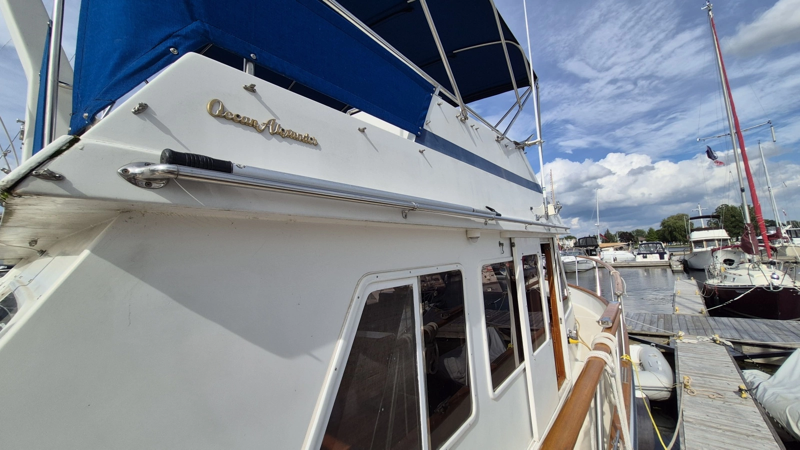 1985 Ocean Alexander  38 Double Cabin
