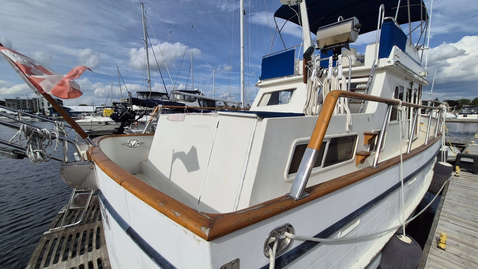 1985 Ocean Alexander  38 Double Cabin